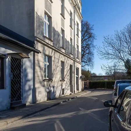 Przyszłości Z Dwiema Sypialniami W Krakowie By Renters Apartament